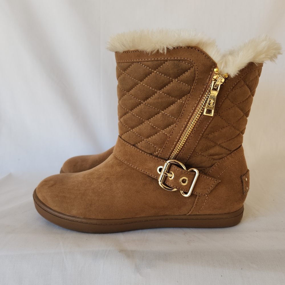 G By Guess Suede Quilted Tan Ankle Boots Cozy Soft Faux Fur Lining Gold Accent 8